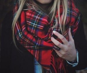 The perfect plaid scarf (Photo obtained via Pinterest)