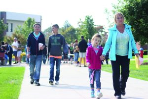 Families travel to visit UNH students and spend the day together (Office of Student Activities Photo)